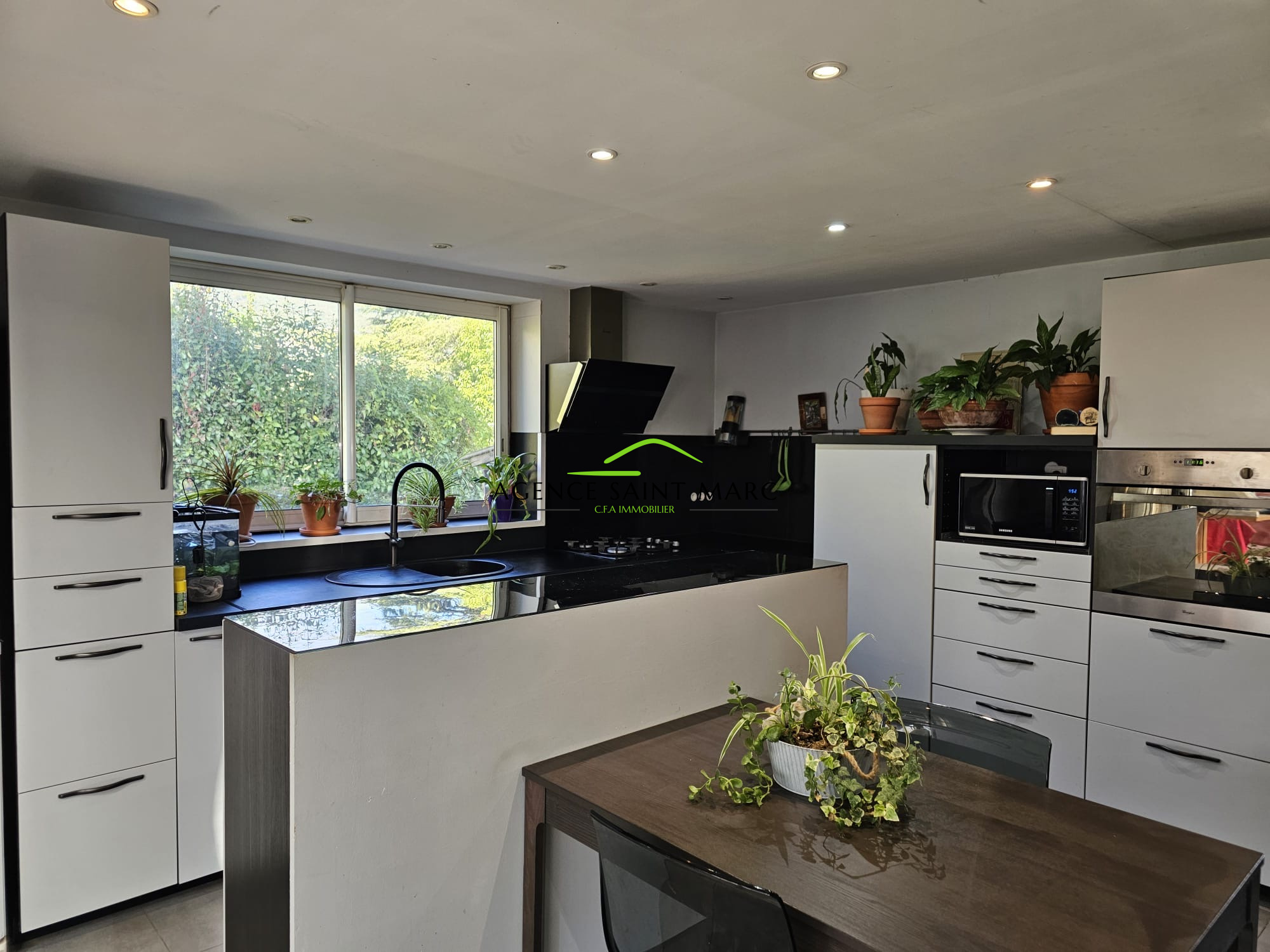 Agence immobilière de AGENCE SAINT MARC